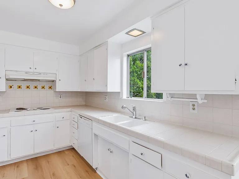 808 Princeton St #D — Photo 18