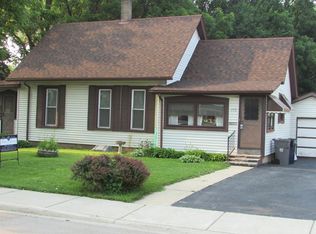 409 Hastings St, Elgin, IL 60120