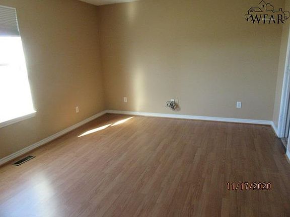 5th image of 3653 Wellington Ln