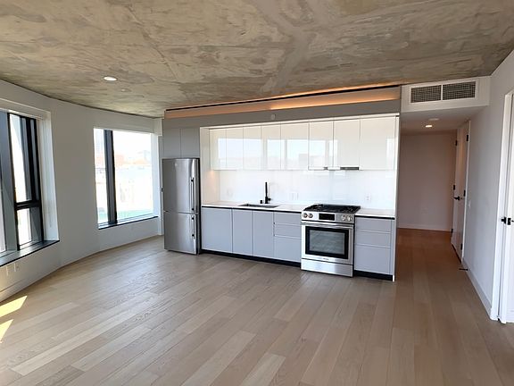 2nd image of 960 Market St #1115
