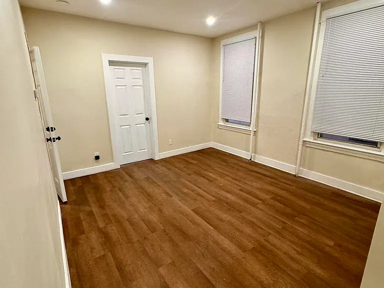 31 Bertha St #1 — Photo 4
