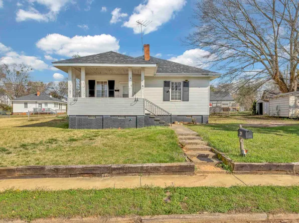 22 Meadow St, Lyman, SC 29365