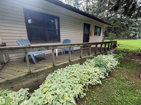 515 5th St, Norris Beach, AB T0C 2V0