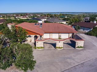 203 El Lago Camino, Del Rio, TX 78840