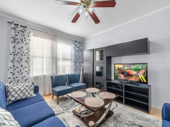 599 W Price St #2