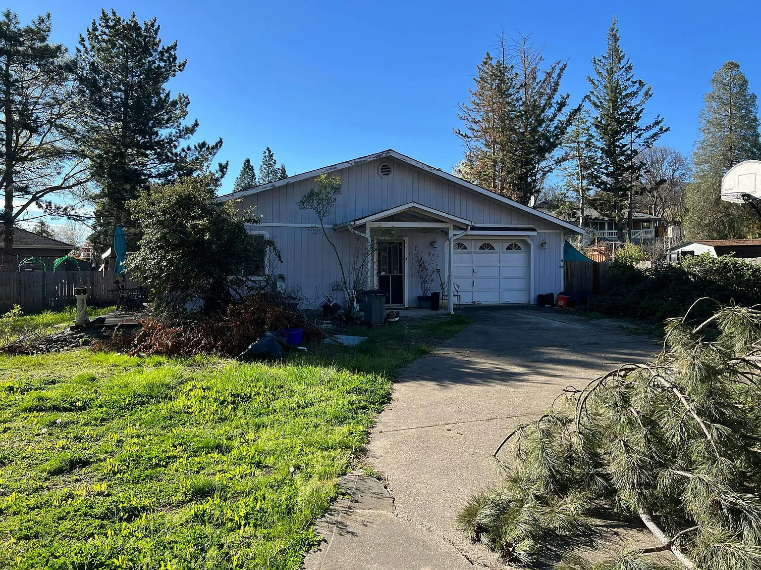 540 Oak Knoll Dr photo 1