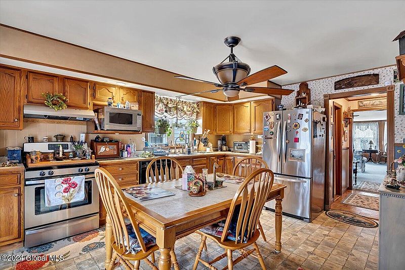 4th image of 2625 Turner Avenue