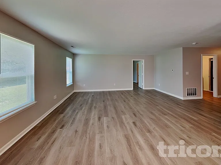 10713 Tedder Lake Dr — Photo 3