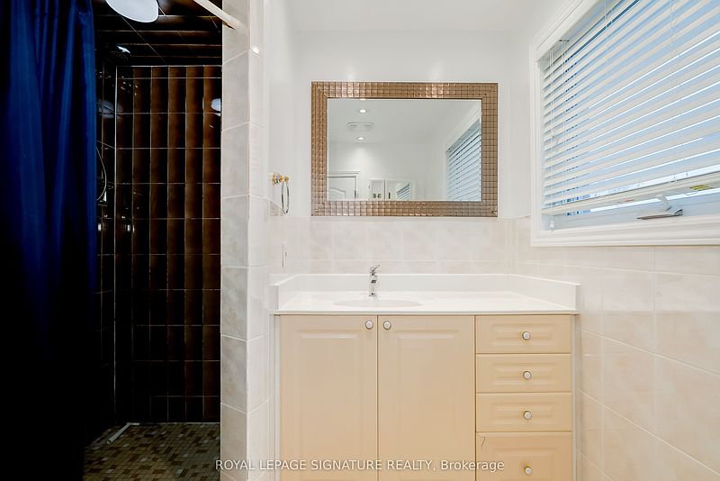 Toronto House for rent - 4 Bedrooms — photo 14
