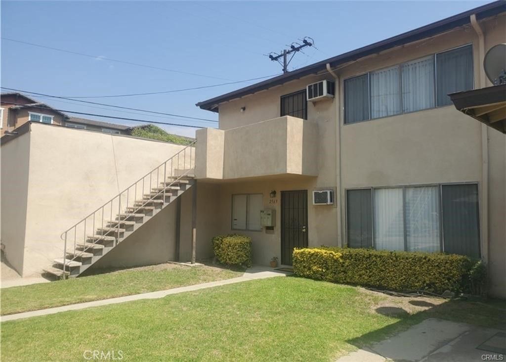 Apartment in La Verne, Los Angeles - View 2