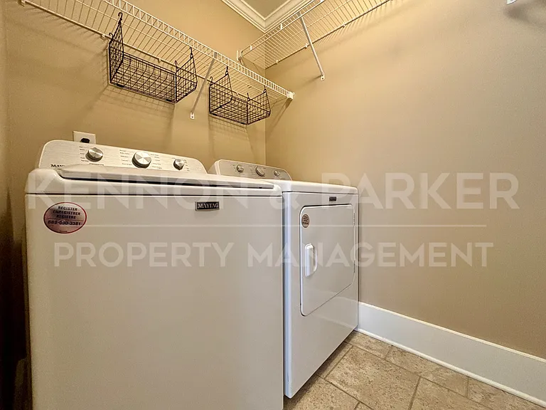 203 Westover St — Photo 9