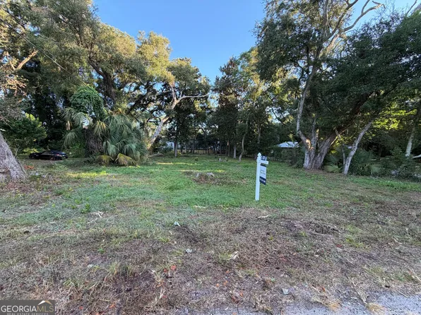 639 Cummings Ln, Saint Simons Island, GA 31522