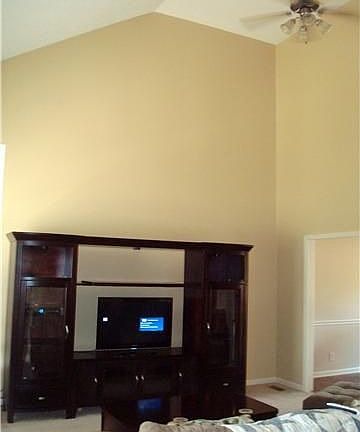 4th image of 1448 Buchanon Dr #D