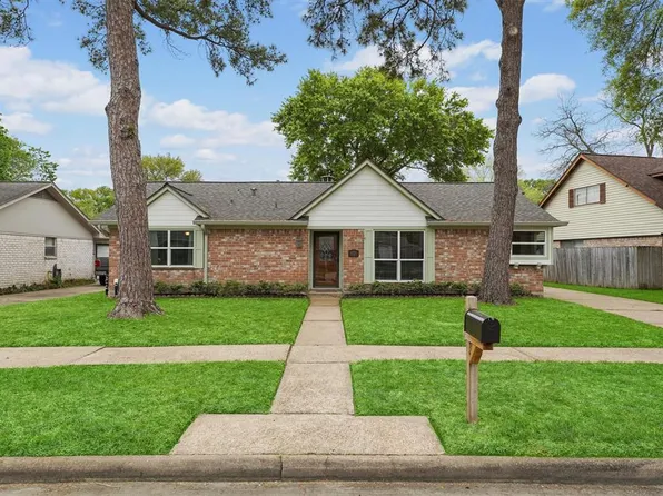 9727 Springmont Drive, Houston, TX 77080