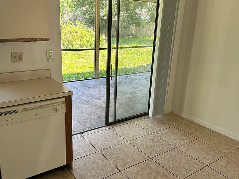 578 Imperial Pl — Photo 9