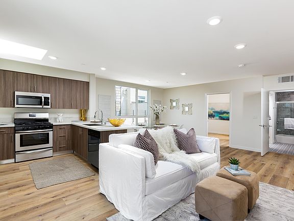 4th image of 5229 Willowcrest Ave #0
