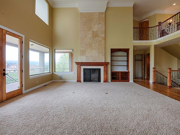 Additional Living Room