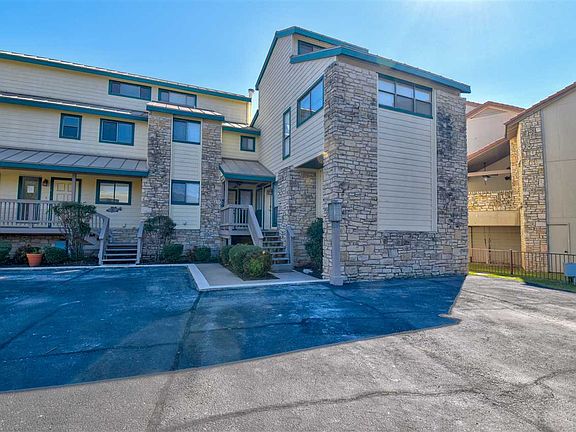 2nd image of 105 Island Dr Unit B