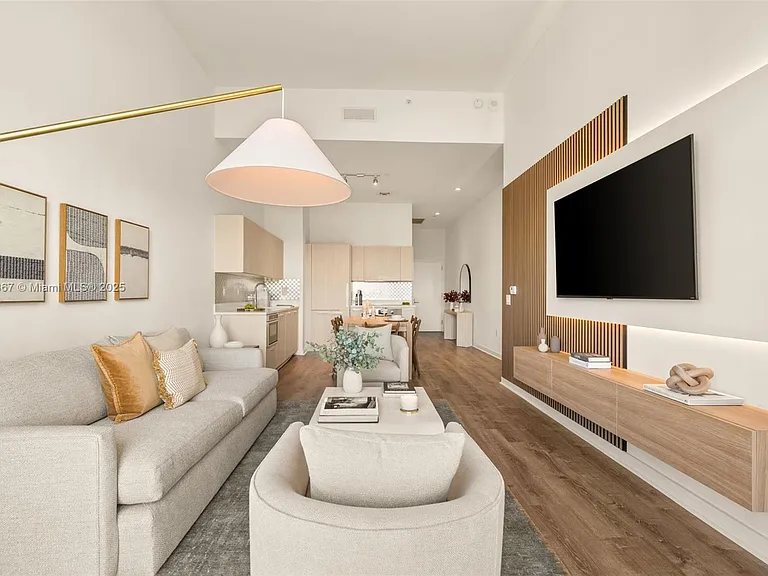 501 NE 31st St #410 — Photo 3
