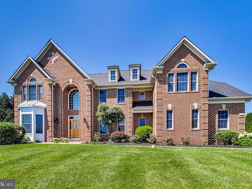 1st image of 3101 Fox Valley Dr