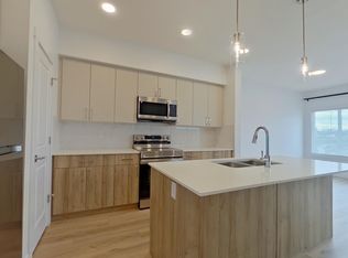 1039 Aster Blvd NW, Edmonton, AB T6T 2V2
