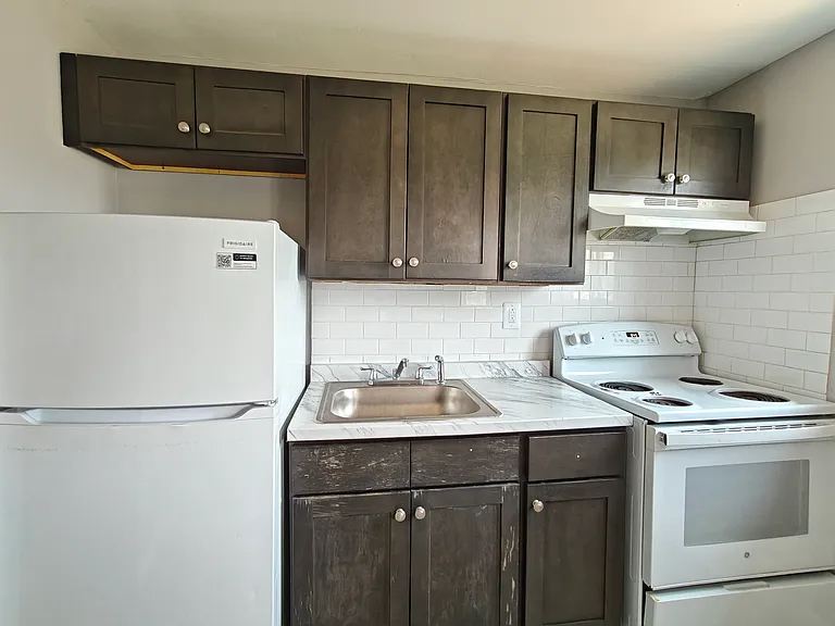 308 Main St #C10 — Photo 2