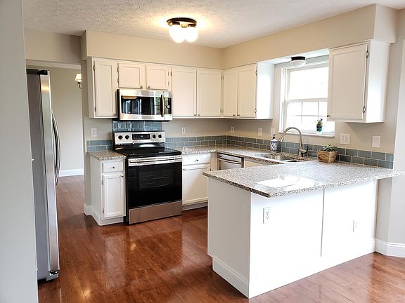 5th image of 5510 Hyde Park Dr