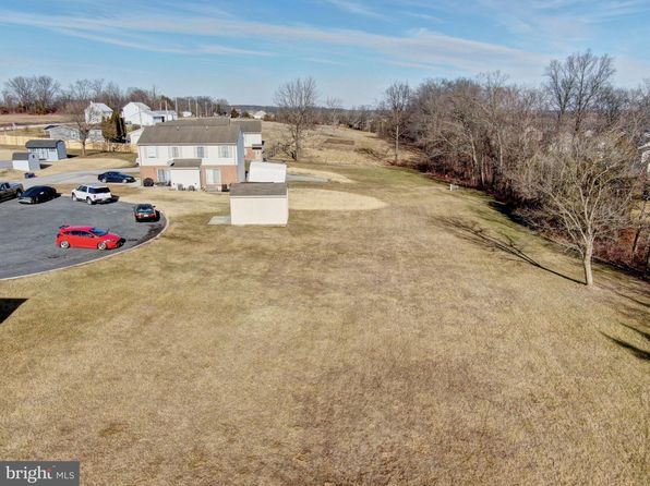 15 Hampton Dr, East Berlin, PA 17316