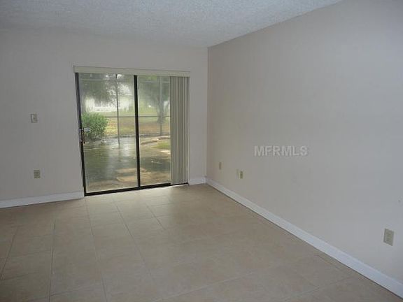 5th image of 634 Wood Dr