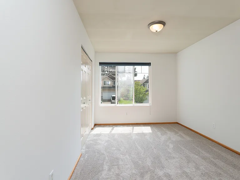 9448 S 196th Pl — Photo 29