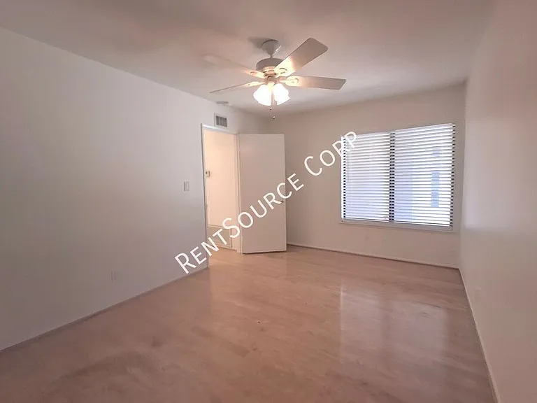 26102 Alejandro Dr — Photo 8