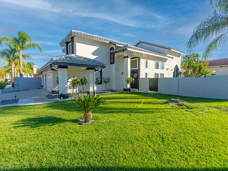 28311 Nicholas Cir — Photo 43