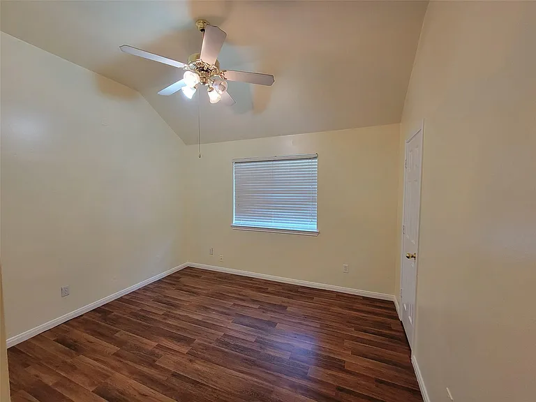 4010 Highland Vale Ct — Photo 15