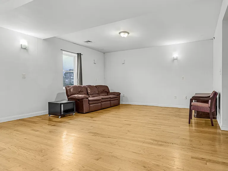 48 Dudley Pl #2 — Photo 3