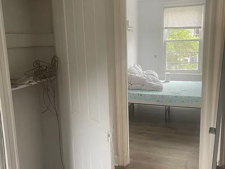 322 N Preston St #2 — Photo 2
