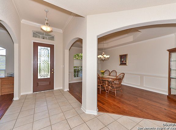 2nd image of 4711 Del Mar Trl