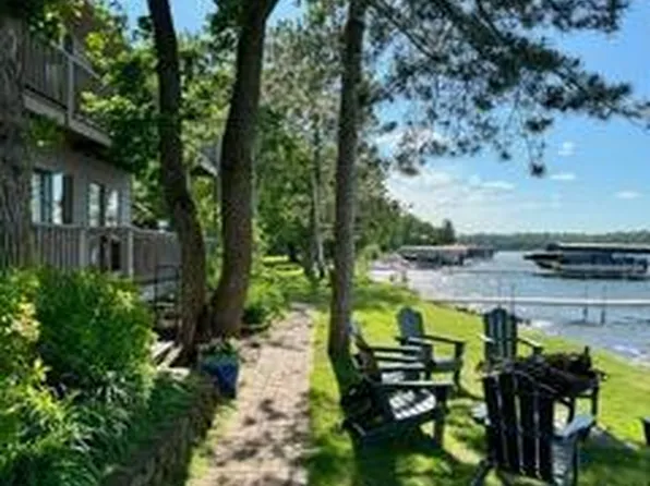 10408 Squaw Point Rd, Brainerd, MN 56401