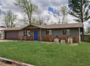 610 SE 10th St, Bentonville, AR 72712