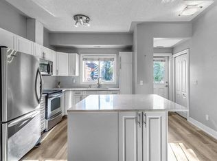 1720 W 11th St SW #2, Calgary, AB T2T3L6