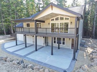240 Brown Bear Dr, Nordman, ID 83848