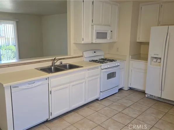 1365 Crafton Ave APT 1085, Mentone, CA 92359