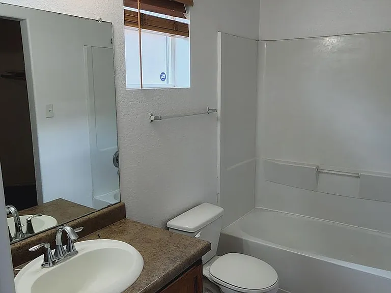 1008 Saw Mill Rd NE — Photo 24