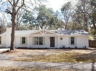 1223 Mathis Ferry Rd, Mount Pleasant, SC 29464