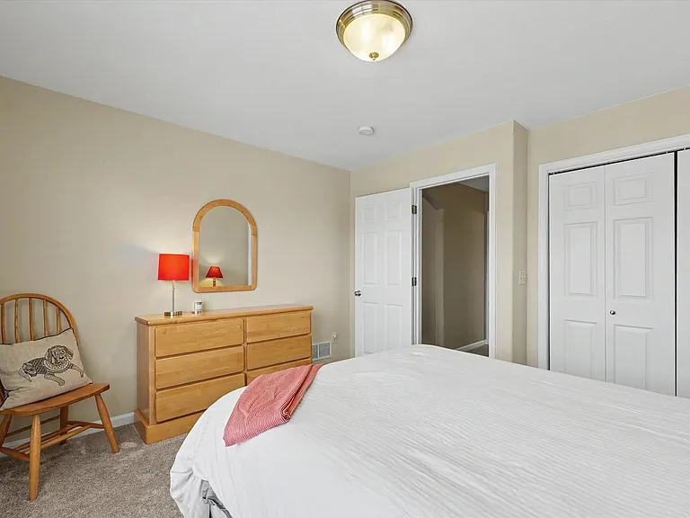 106 Essex Ln #3 — Photo 23