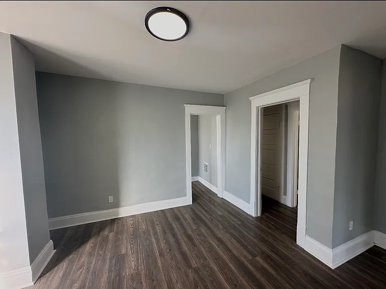 7705 Sagamore Ave #UP — Photo 9
