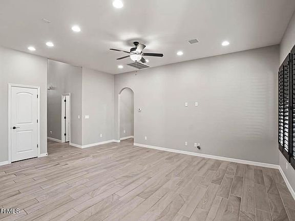 5th image of 3536 Essence St