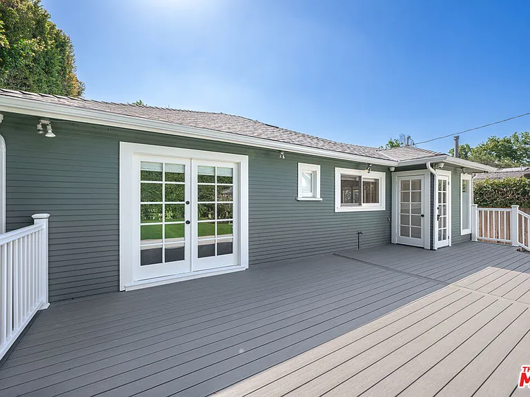 1441 N Ogden Dr — Photo 38