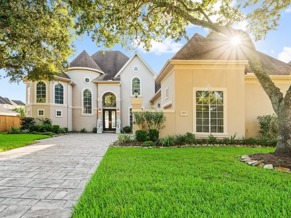 3707 Abbeywood Dr, Pearland, TX 77584