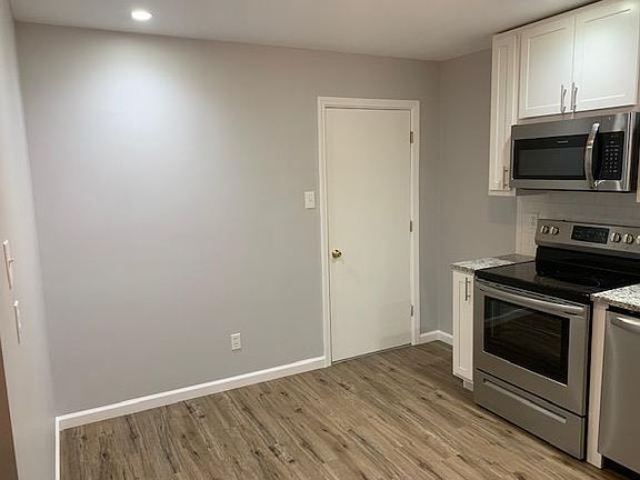 5th image of 7135 Christopher Dr