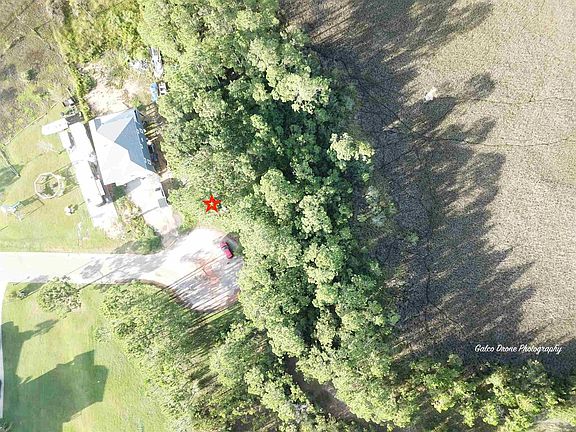 2nd image of 4790 Bayside Dr
